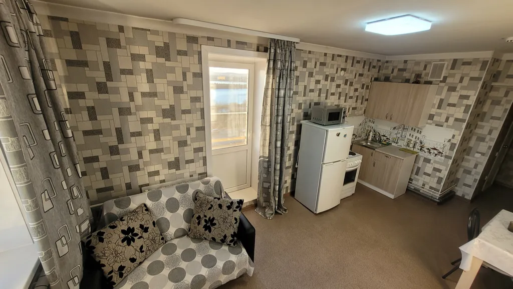 Евродвушка с видом на реку Ангару