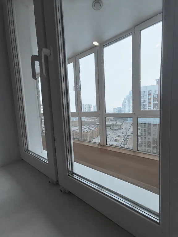 Современная квартира с огромной лоджией в новом доме