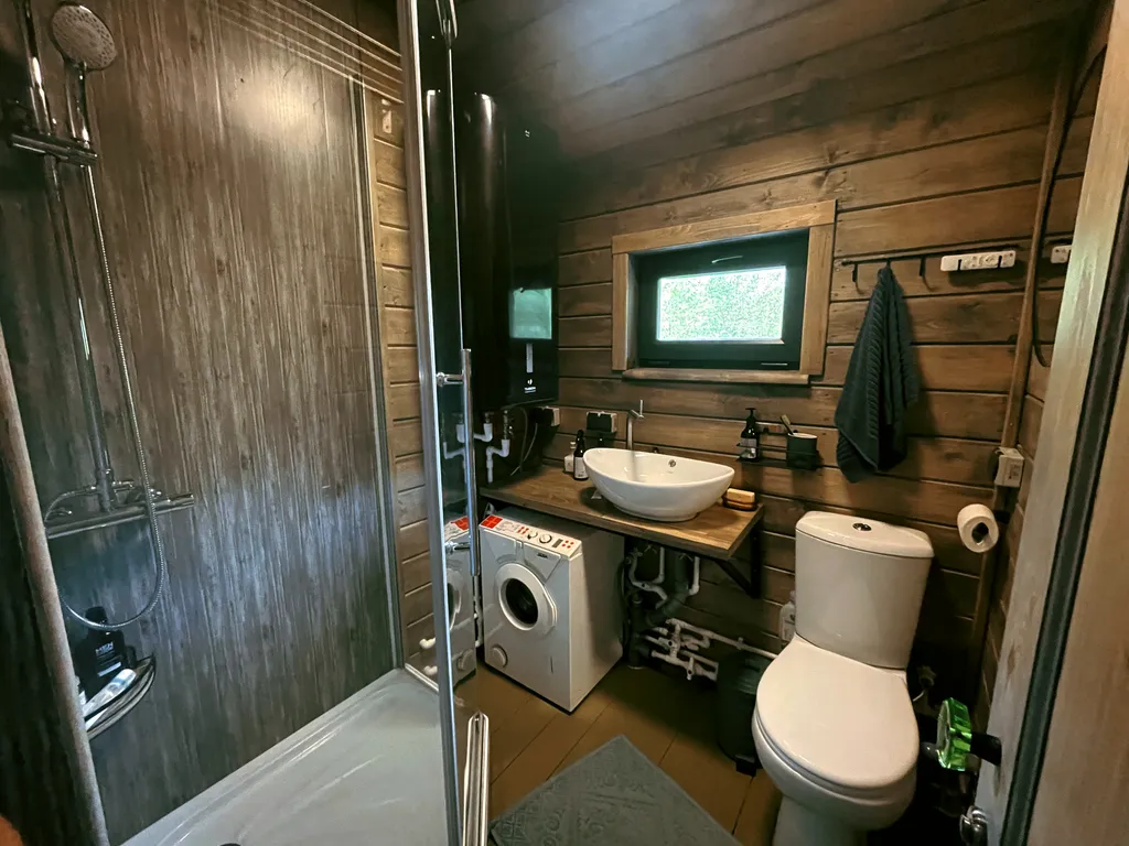 Дом и юрта на Валдае