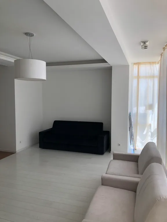 Студия с дизайнерским ремонтом