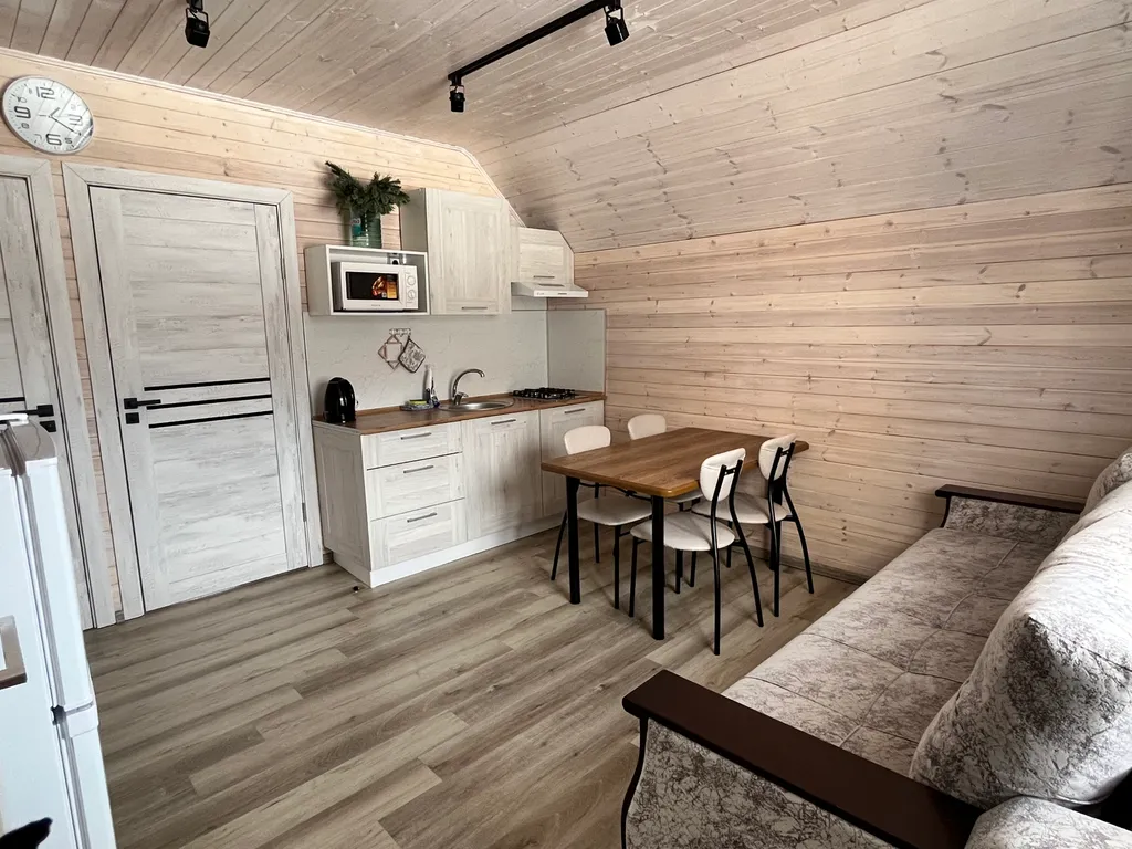 Коттедж с видом на горы 2