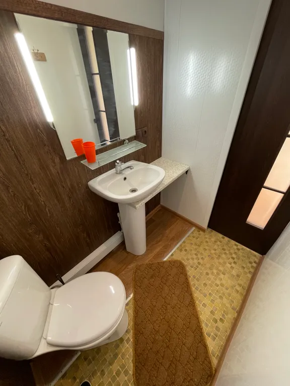 Уютный домик с балконом и террасой