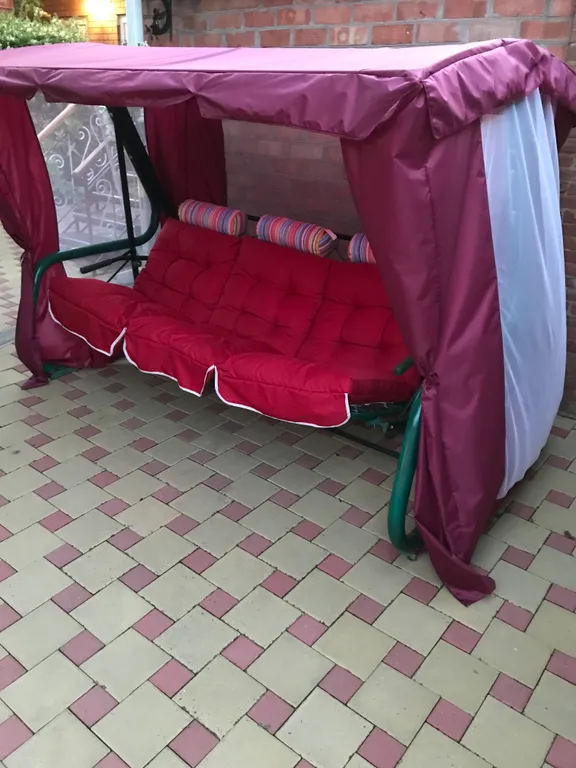 Уютный дом на набережной