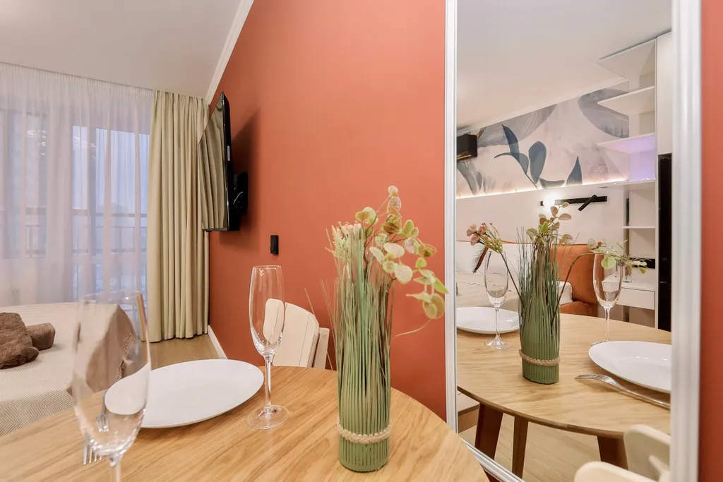 Дизайнерская студия премиум-класса c великoлепным видом для двоиx