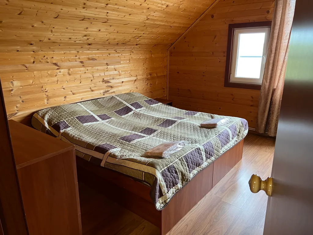 Уютный коттедж у озера