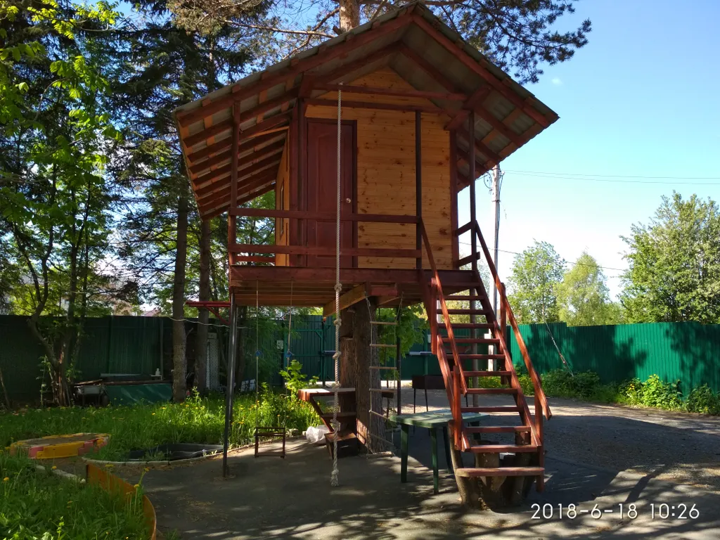 Студия со всем необходимым с видом на лес