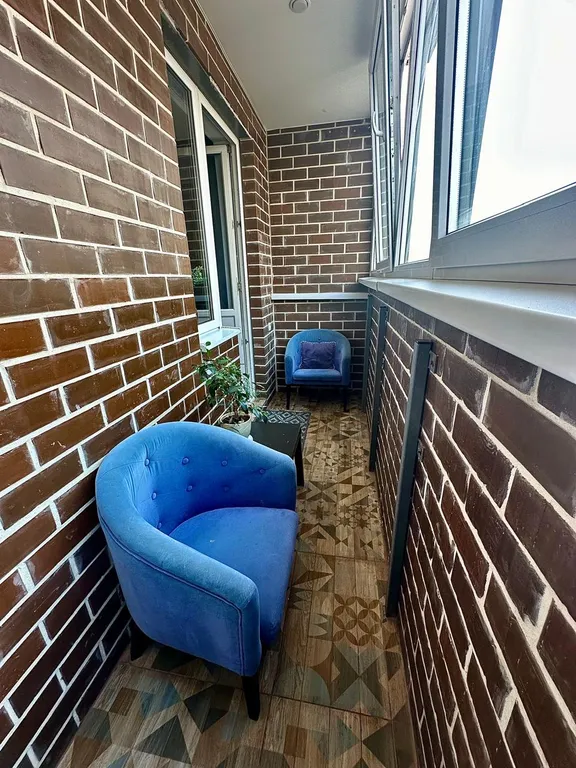 Комфортная и очень уютная студия с шикарной душевой комнатой