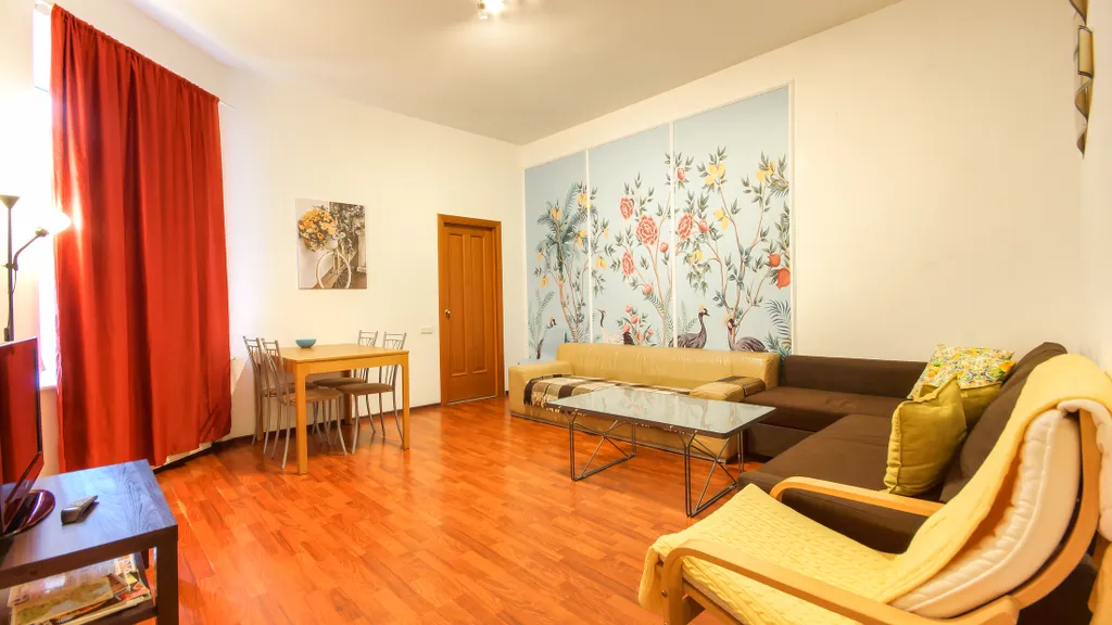 Квартира Квартира 3 спальни, лифт, вид на площадь — Санкт-Петербург