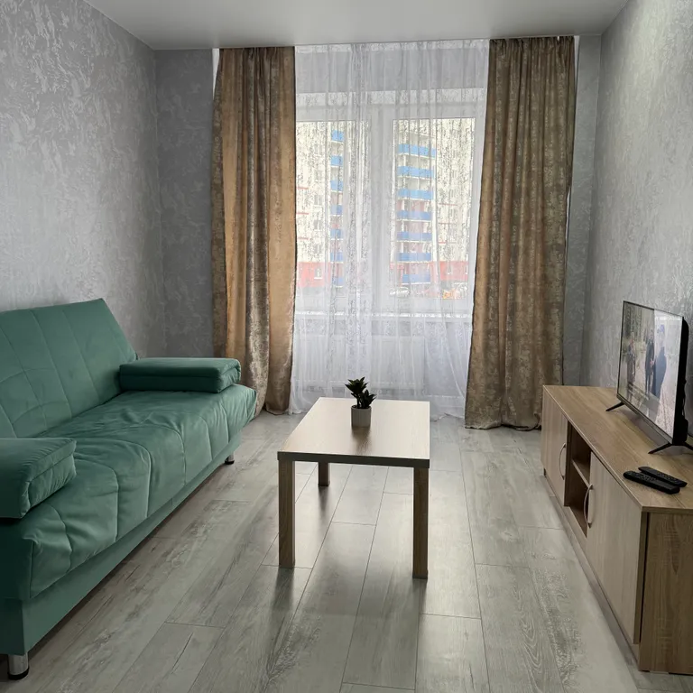 Светлая двухкомнатная квартира с новым ремонтом