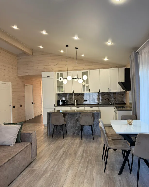 Роскошный дом с собственным бассейном