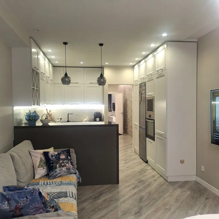 Современная уютная 2х комнатная квартира (евротри) в центре города