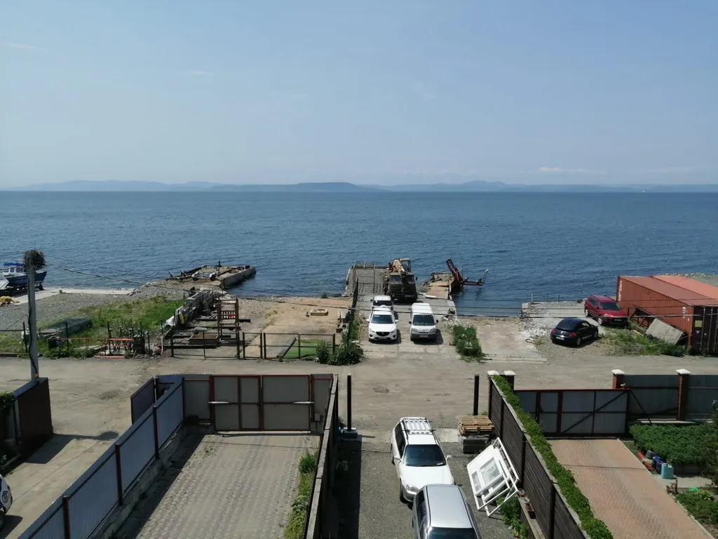 Студия на берегу моря