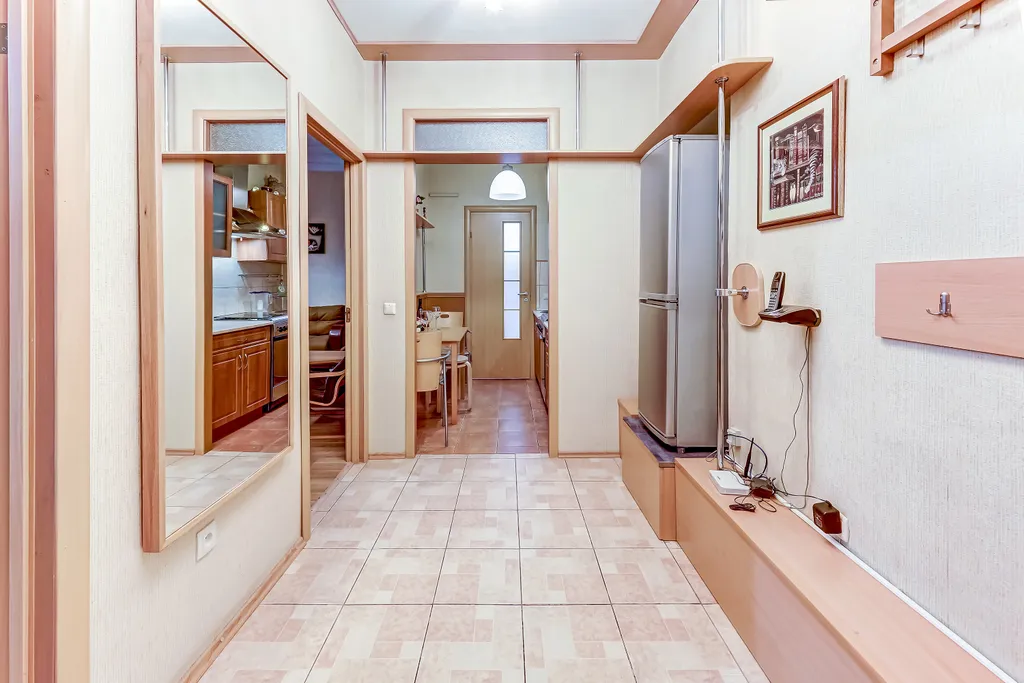 Ryss' 2BR Apt on Nevsky 136