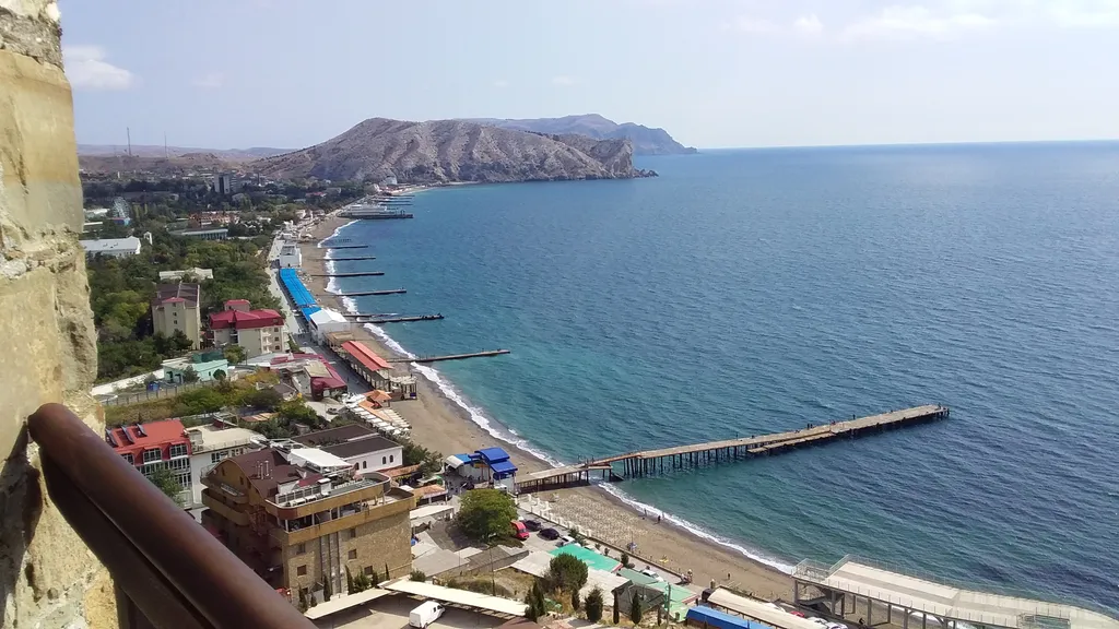 Квартира Двухкомнатная квартира рядом с кипарисовой аллеей — Судак