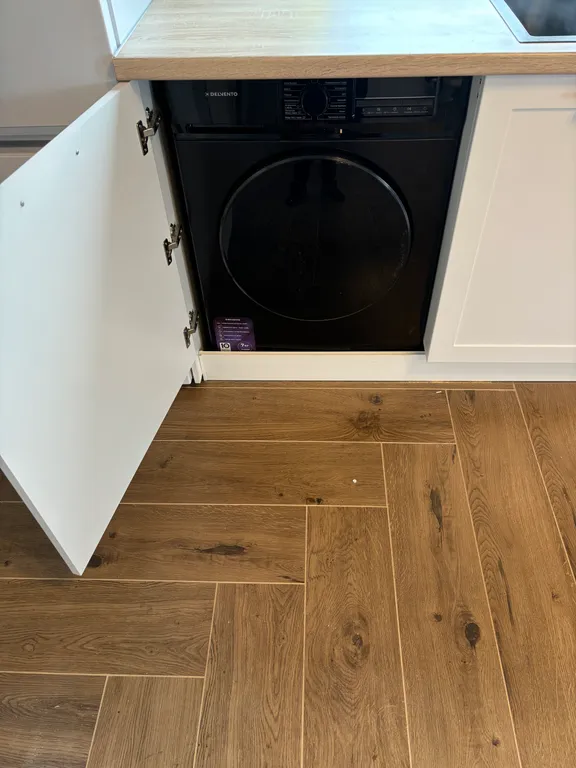 Уютный дом в скандинавском стиле с видом на озеро