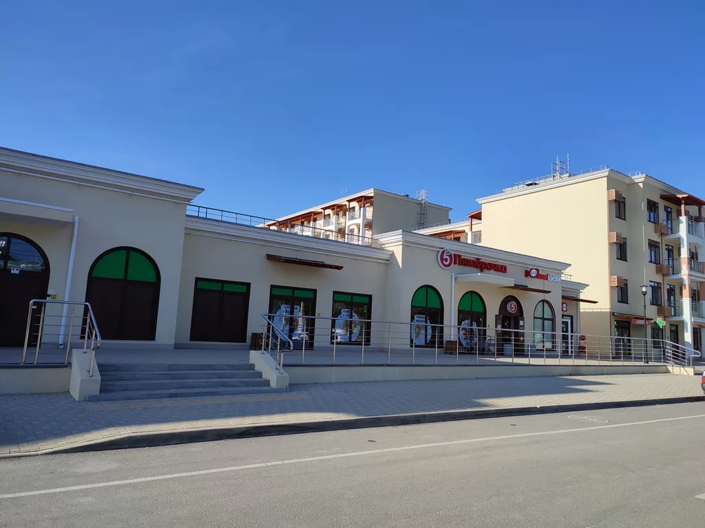 Уютные апартаменты с видом на бассейн