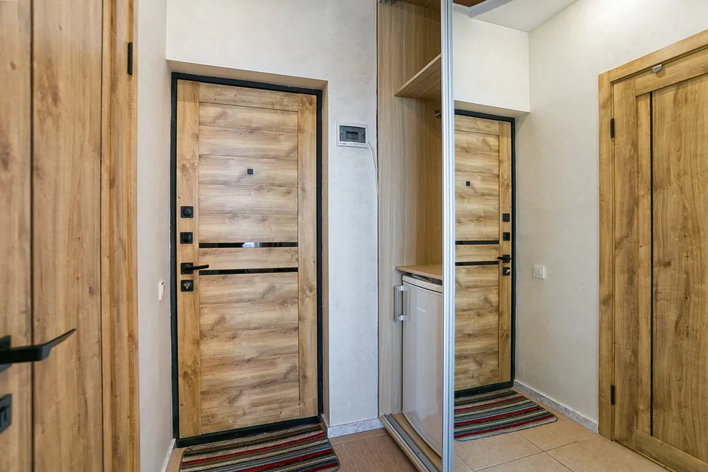 Светлая видовая квартира-студия под горой Кошка