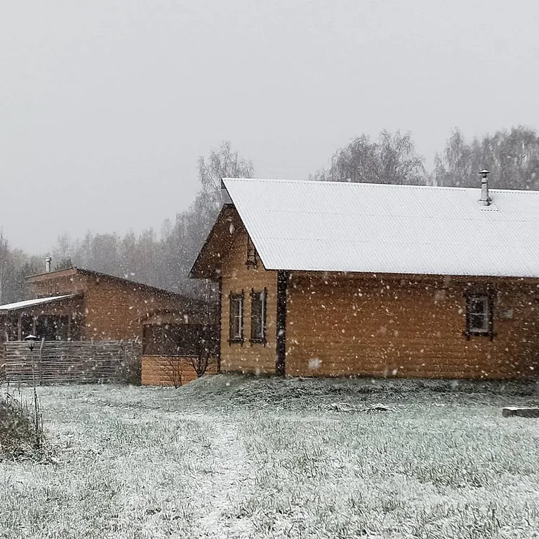 Уютный дом с камином, баней на дровах и чаном в лесу на берегу реки
