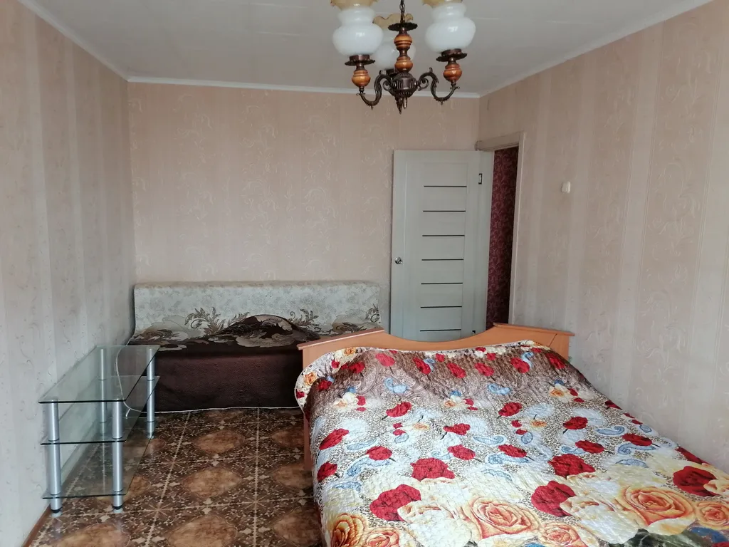 Двухкомнатная квартира в центре города — аренда посуточно в Оренбург