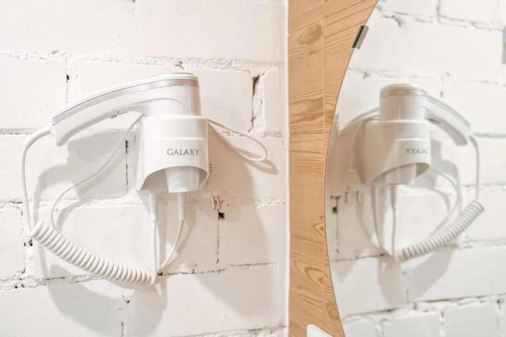 Двухуровневый дизайнерский лофт на берегу озера