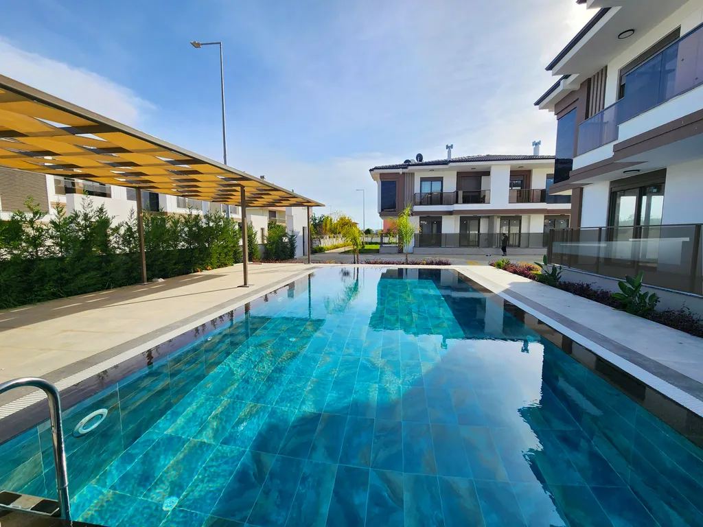 Квартира в комплексе с бассейном недалеко от пляжа