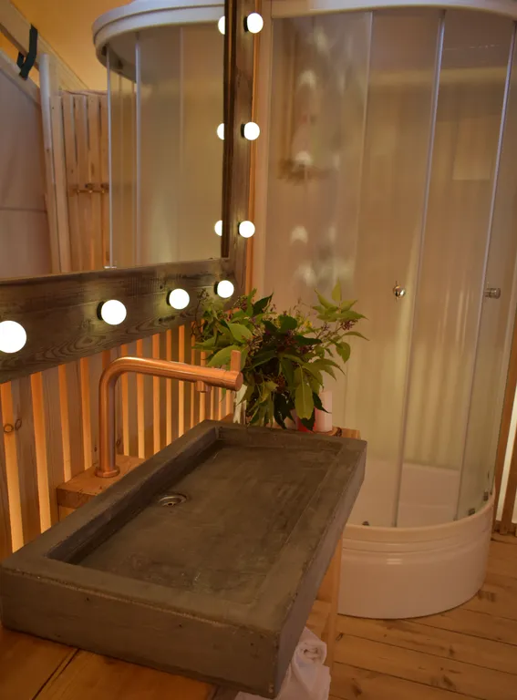 Глэмпинг на Байкале