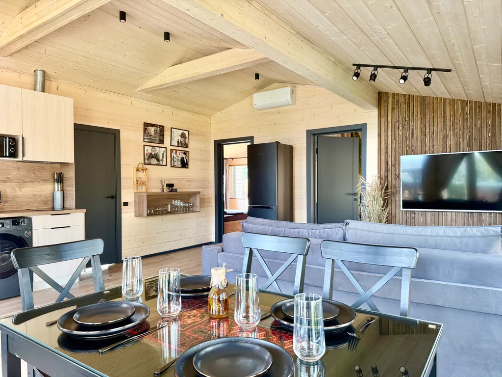 Уютный дом с чаном