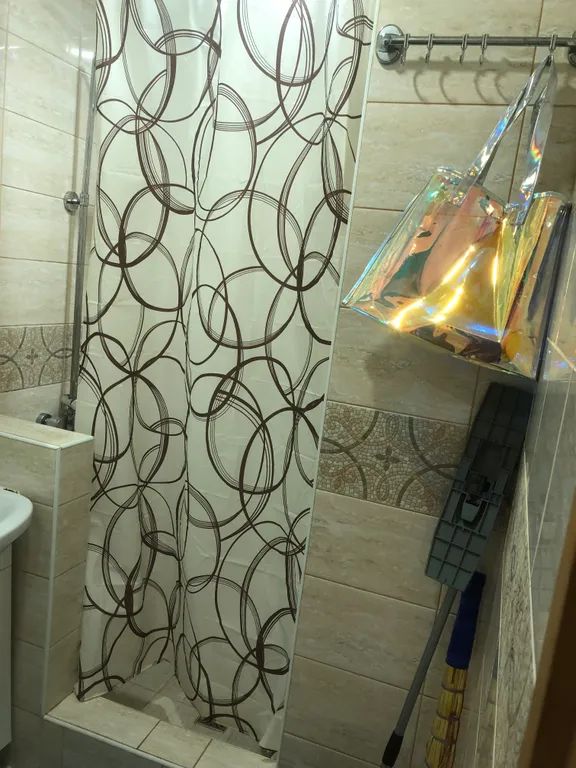 Уютная двухкомнатная квартира в центре Пицунды