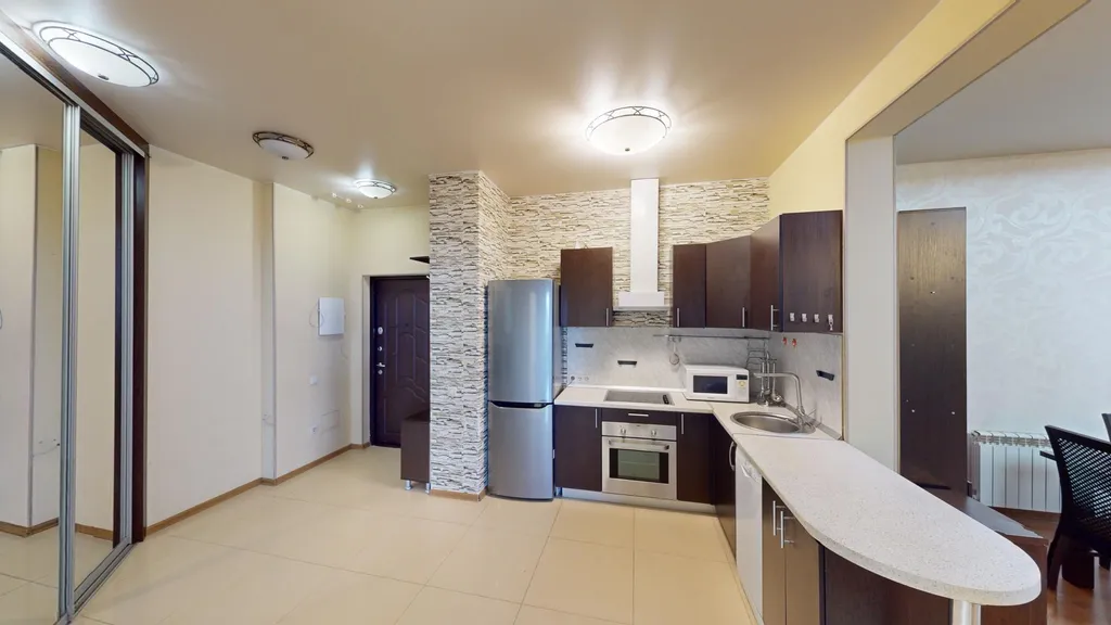 Уютная просторная квартира с видом на морпорт