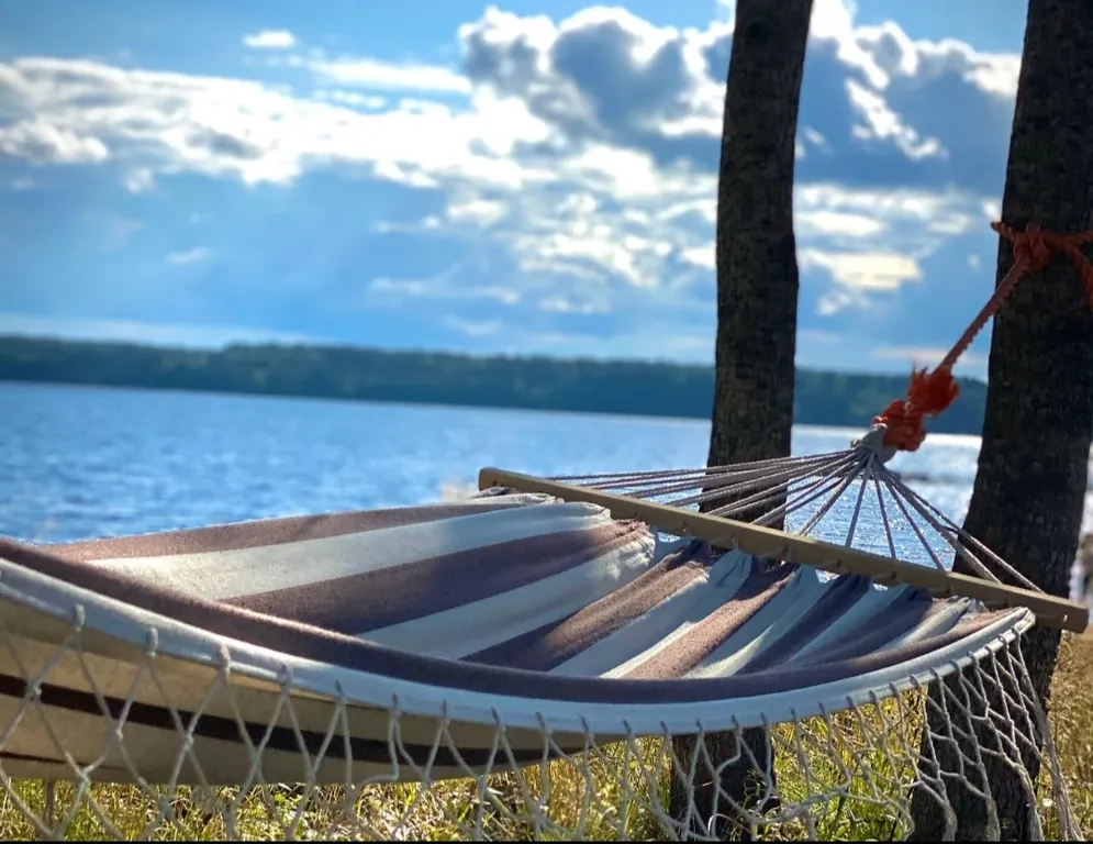 Уютный дом на берегу озера "Прозрачный берег №1"