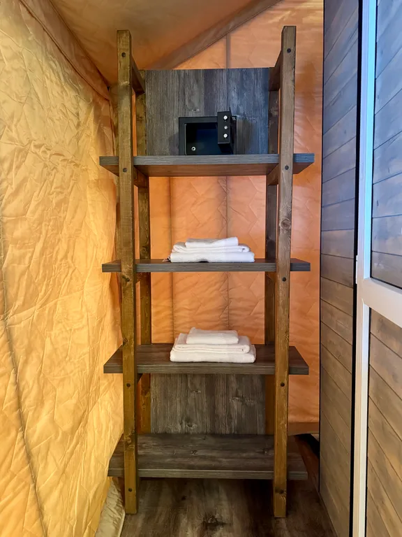 Домик-шатер