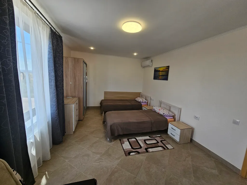 Коттедж Вилла "Таврида 107" на 7-11 персон — Новоотрадное