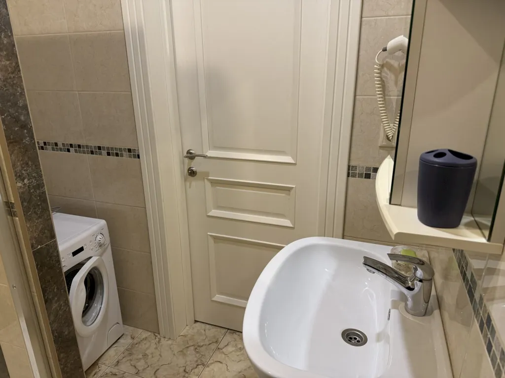 Квартира 1-комнатная квартира, 12 минут до центрального пляжа, балкон вид на горы — Геленджик