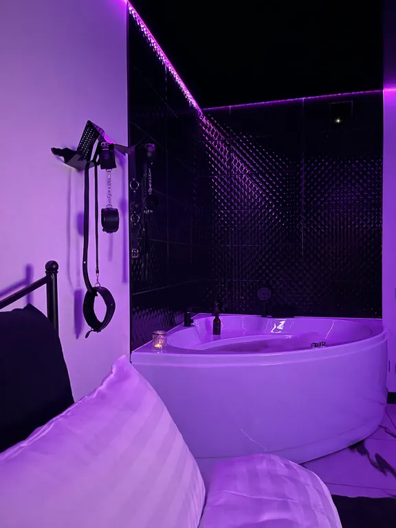 Апартамент для свиданий с джакузи