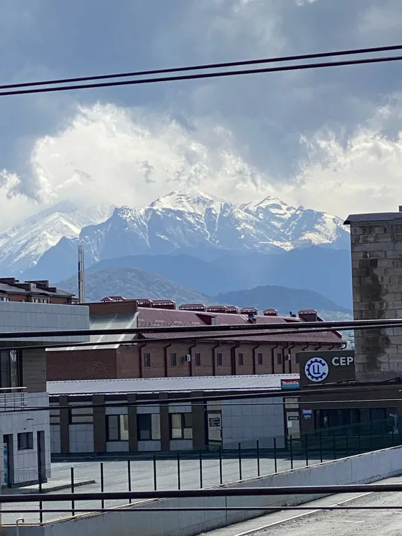 Уютная, просторная квартира с видом на горы