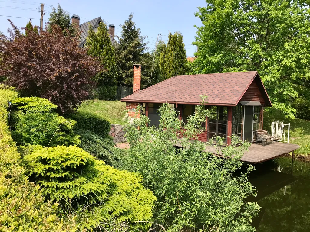 Прибрежный уголок для отдыха на природе