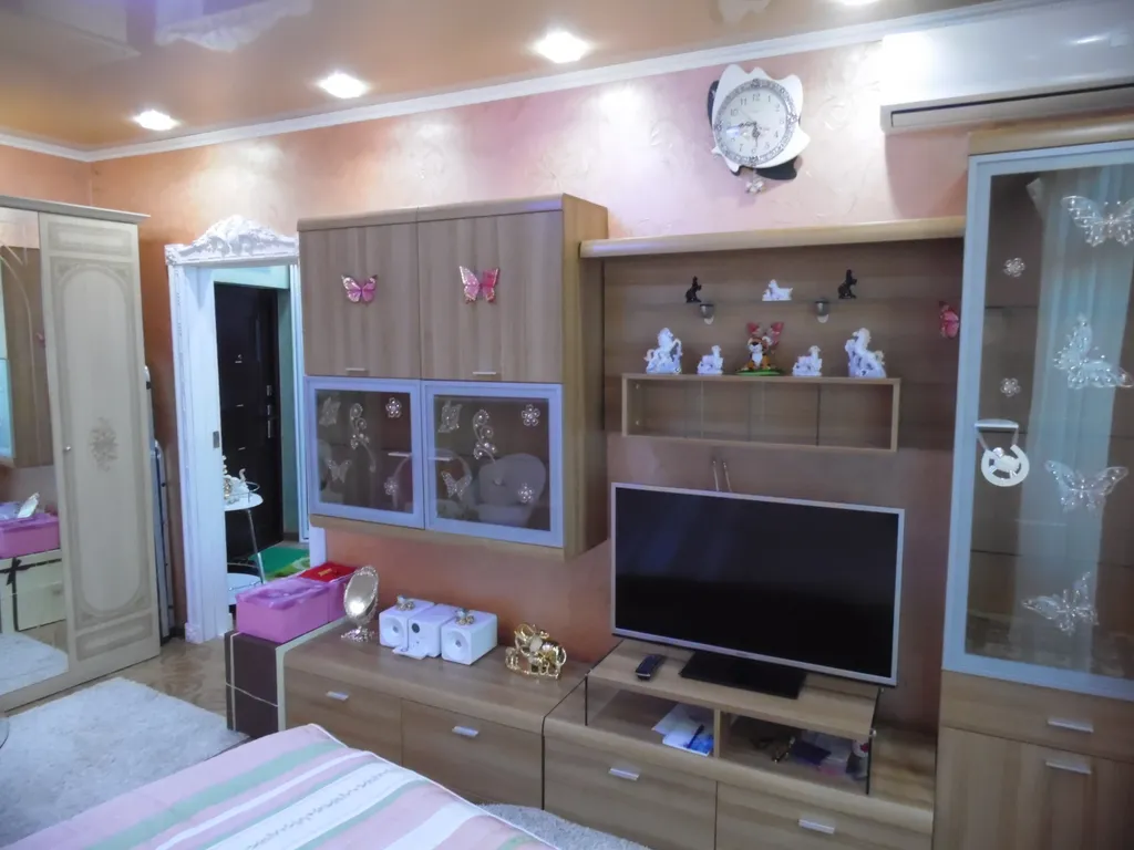 Апартамент в курортном городке с видом на море