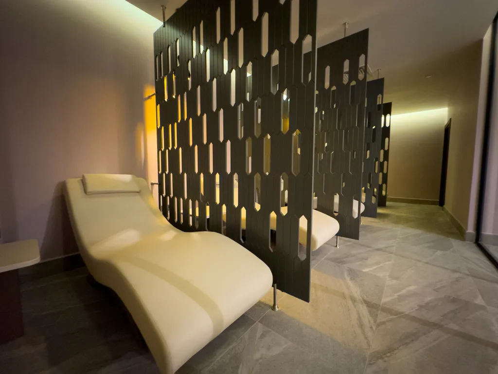 Стильный апартамент в отельном комплексе Azura World В