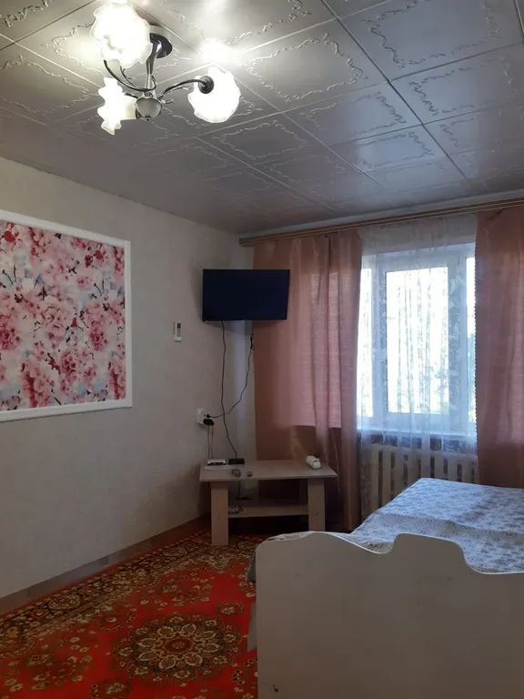 2х комн кв. командированным с балконом, кондиционером у института