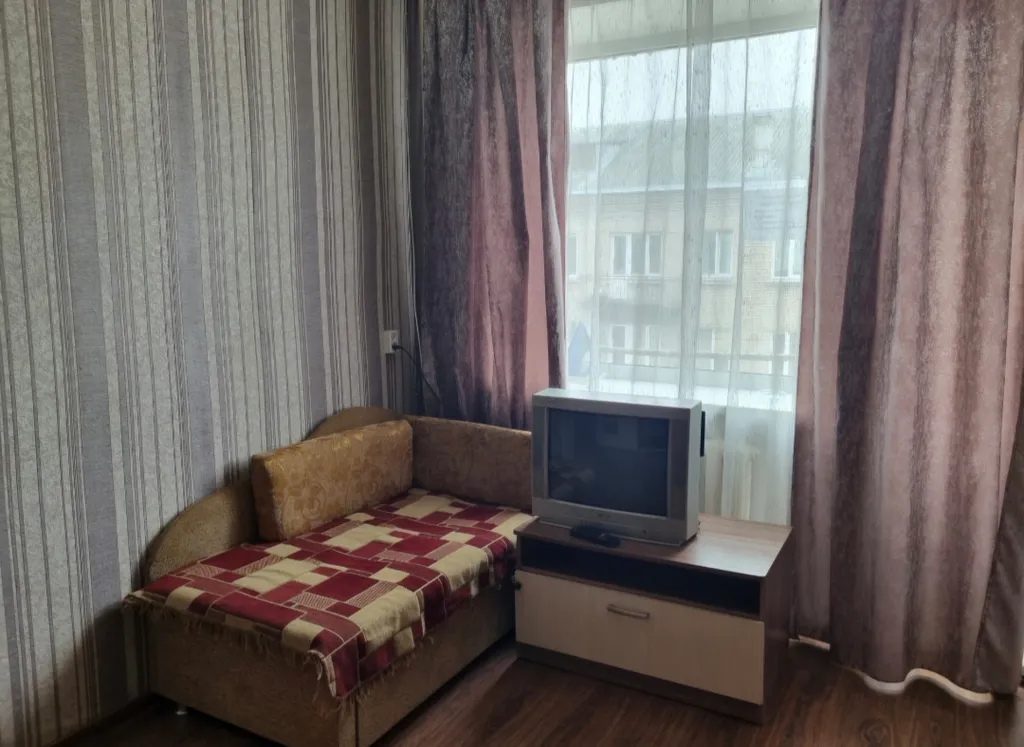 Квартира Уютная квартира у жд и авто вокзала — Луга