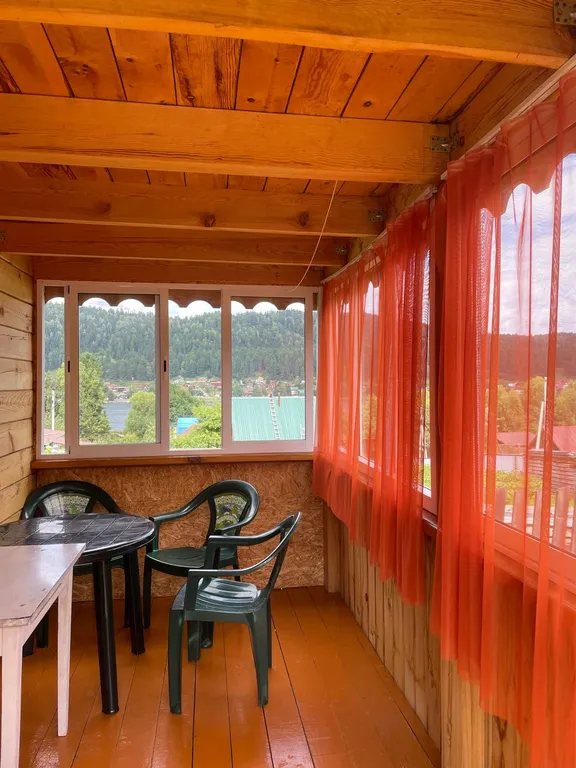 Усадьба Любава с видом на озеро