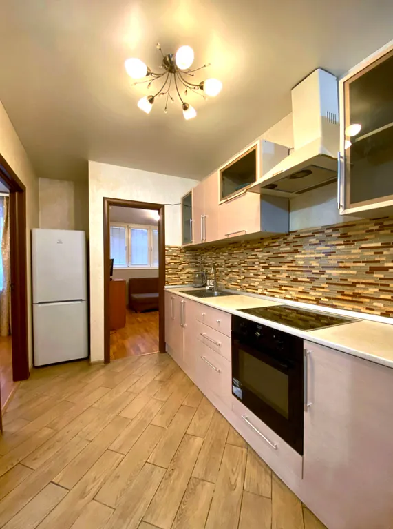 Двухкомнатная квартира с большой кухней