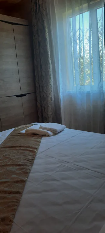 Коттедж Дом со своим отдельным двором — Кучугуры