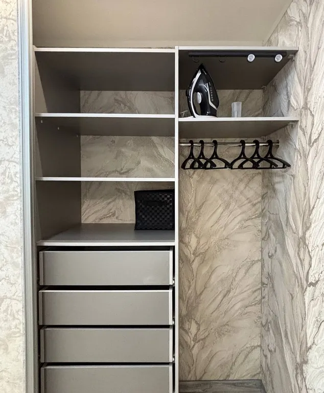 Просторная, чистая двушка с кухней-столовой в историческом центре