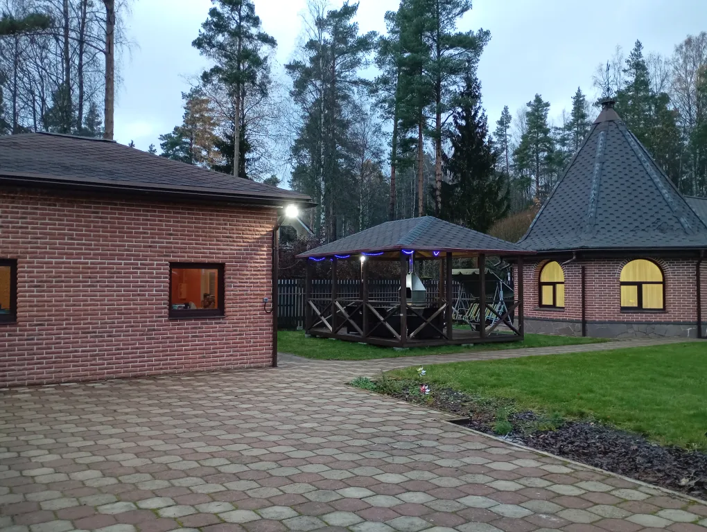 Уютный коттедж с баней у леса