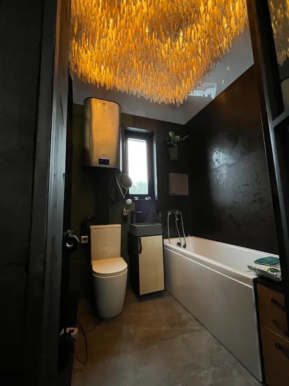 Домик на озере