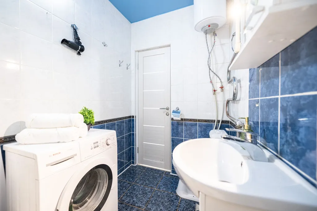 Комфортная квартира на площади Революции