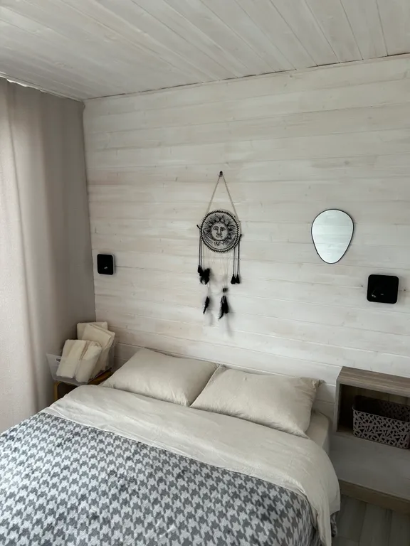 Домик в долине терм с видом на горы