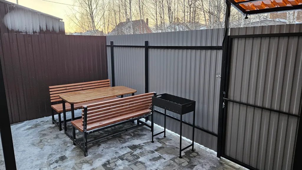 Семейное бунгало возле леса