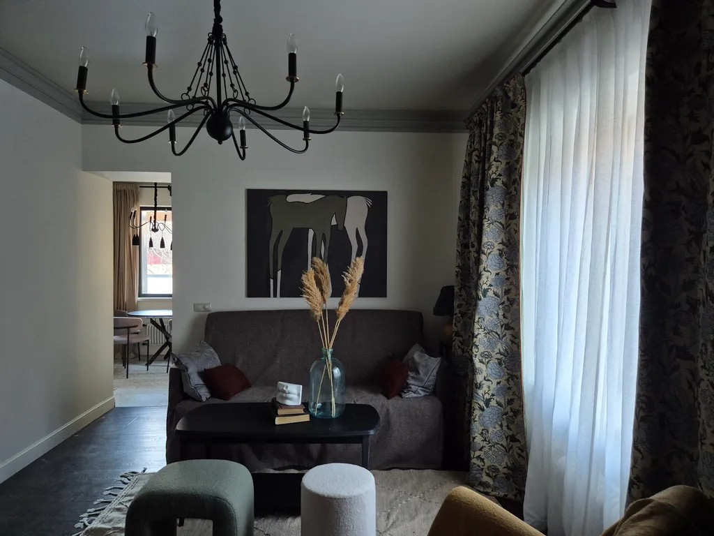 Дом в Кисловодске с авторскими интерьерами на стыке курорта и природы